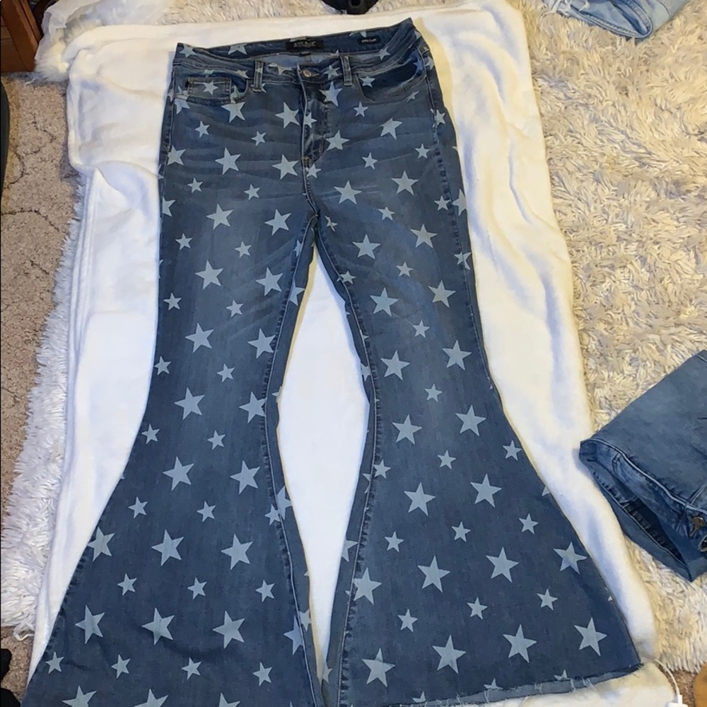 COPY - Judy Blue Star Super Flare Jeans